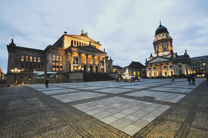 Berlin by Night Private Tour - All Must-See Sites Magically Lit Up at Night - What the private guide changes