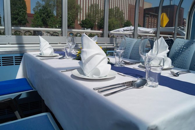 Berlin Capital 4-Course Sunset Dinner Cruise Including Drinks - What the four-course dinner includes