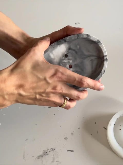 Berlin: Casting Workshop with Natural Materials - What to bring and how to plan your time