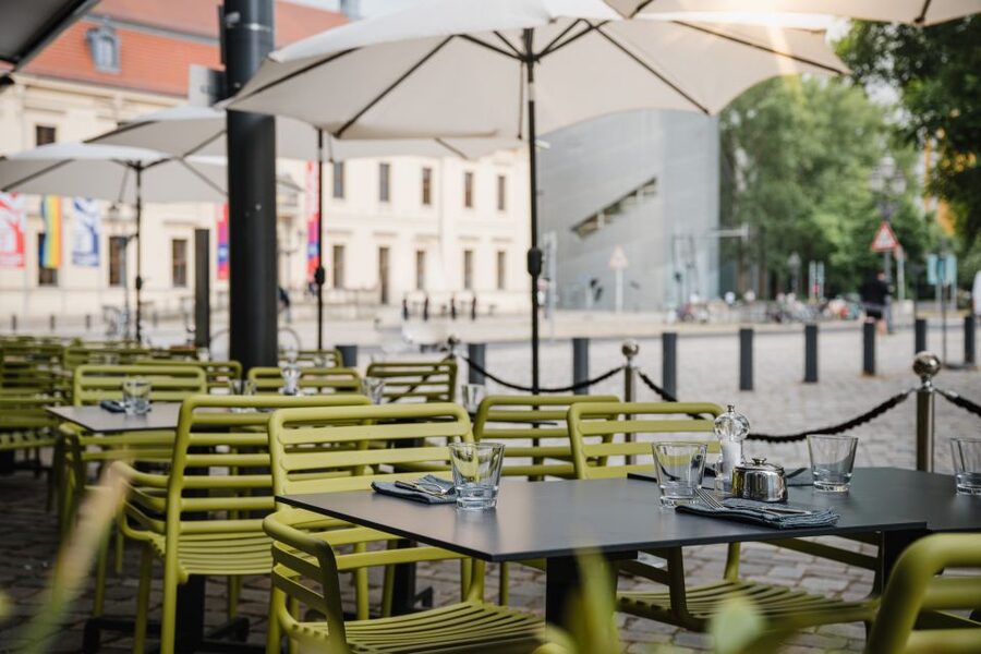 Berlin: Champagne Fine Dining Breakfast in Kreuzberg - Comfort, service, and group size