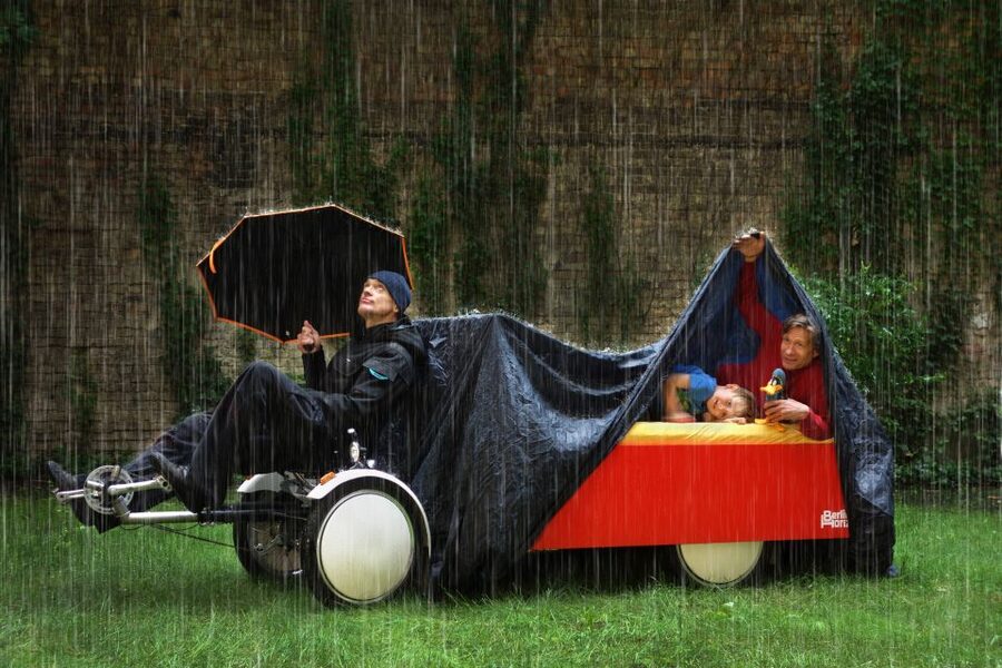 Berlin: City Sightseeing Tour in a Unique BedBike - Your music, photos, and the small extras