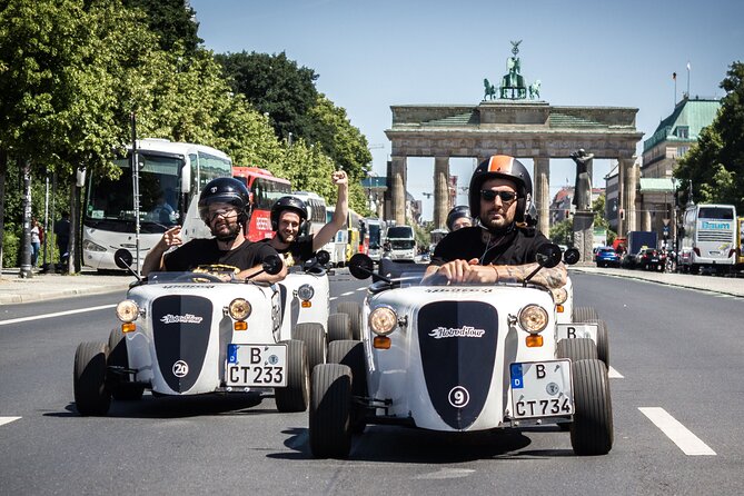 Berlin City Tour in a Mini Hotrod - Brandenburg Gate and the Reichstag from the road