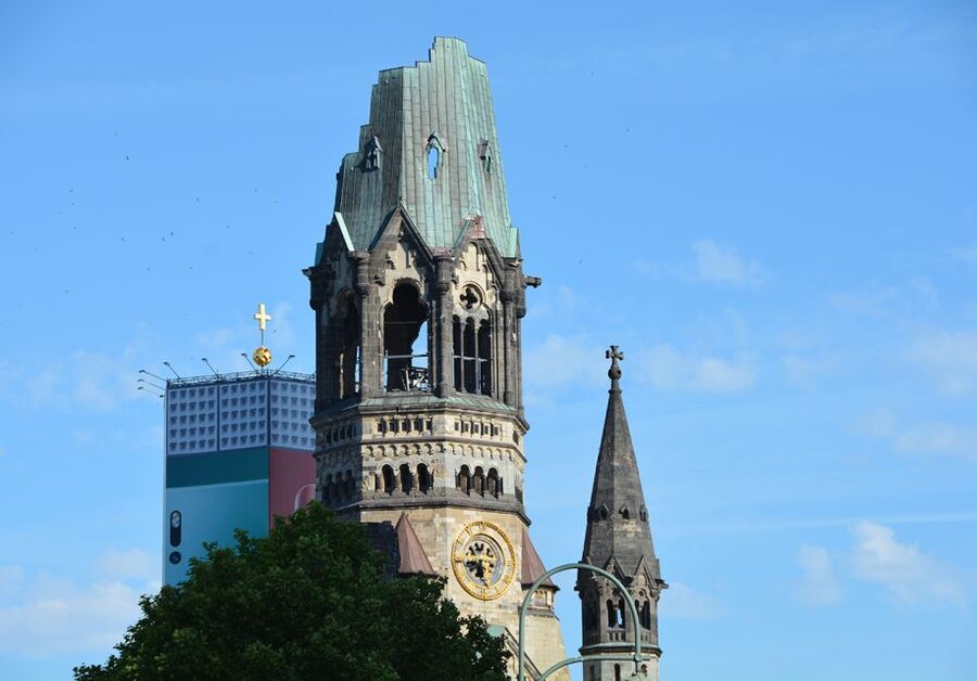 Berlin: City-West Walking Tour with a Real Berliner - Starting at Wittenbergplatz and KaDeWe