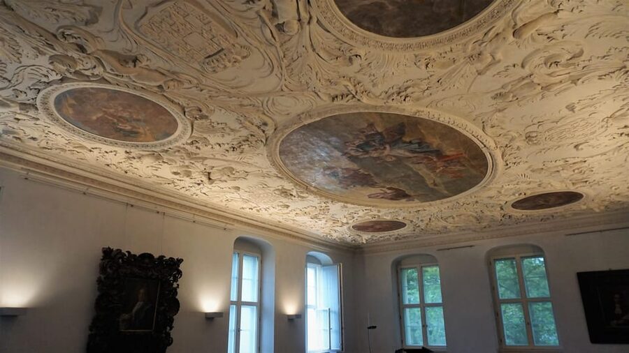 Berlin: Classical concerts in Köpenick Palace - Aurora Hall - A concert inside Köpenick Palace