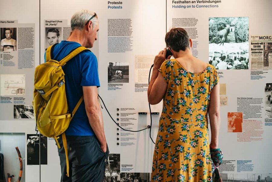 Berlin: Cold War Walking Tour on Berlin Wall Route - Stories of escapes, courage, and daily danger