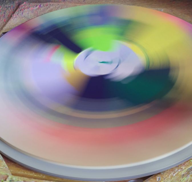 Berlin: Create Your Own Spin Painting at Jans Echternacht - The practical question of drying and pickup