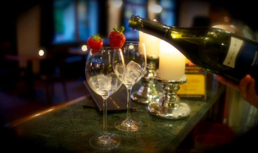 Berlin: Dinner in the Dark - The three-course meal, wine, and dessert