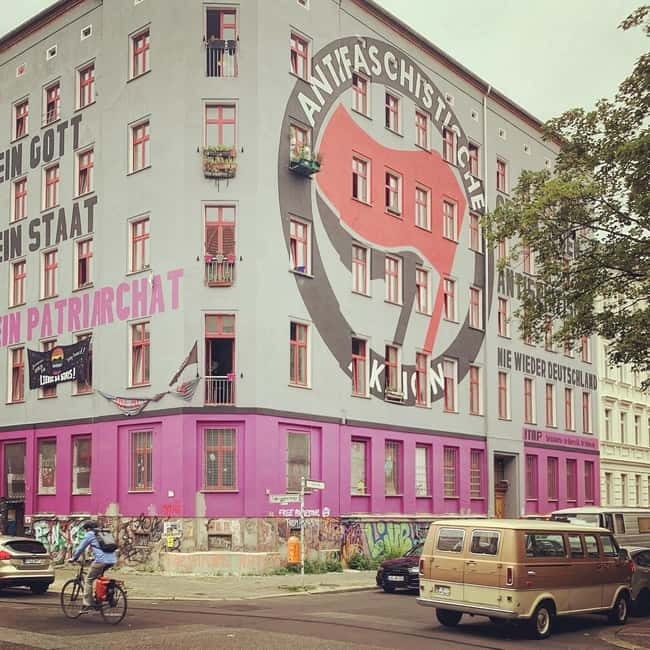Berlin: DIY & Subculture Sightseeing in a 1972 Ford Van! - Key points about the Ford van tour