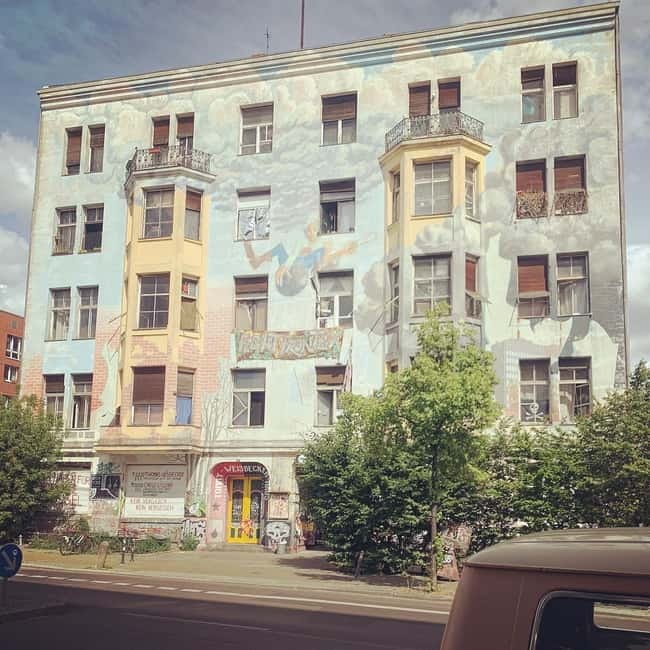 Berlin: DIY & Subculture Sightseeing in a 1972 Ford Van! - Who will enjoy this most