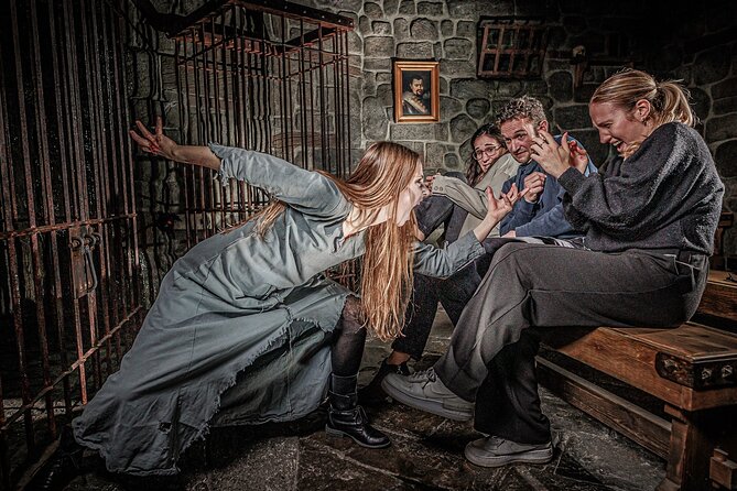 Berlin Dungeon Admission Ticket - The show begins with actors, not a museum display