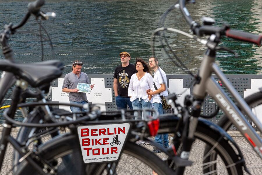 Berlin: E-Bike Tour of the Berlin Wall and Mitte Highlights - Bernauer Strasse, the Chapel of Reconciliation, and Nordbahnhof