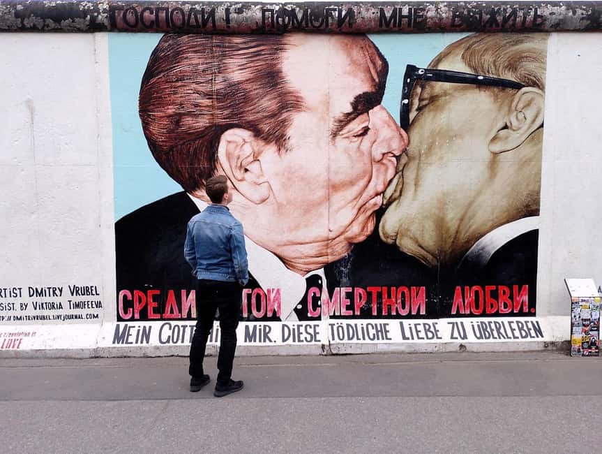 Berlin: East and West Wall Tour by Bike with a Guide - Why a bike works so well in Berlin