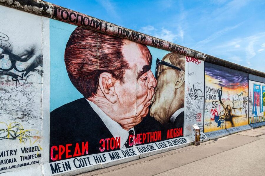 Berlin: East Side Gallery and Cold War Segway Tour - Hackescher Markt and Nikolaiviertel on two wheels