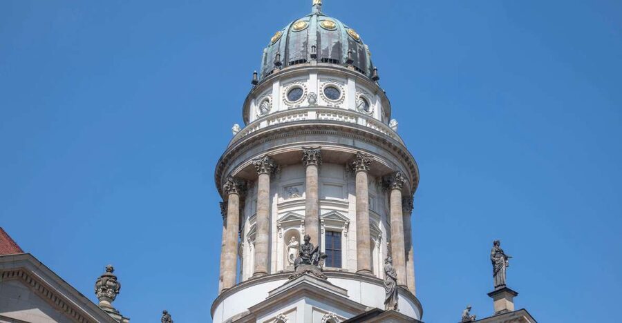 Berlin: Französischer Dom Viewing Platform with Audio Guide - Inside a building dating from 1785