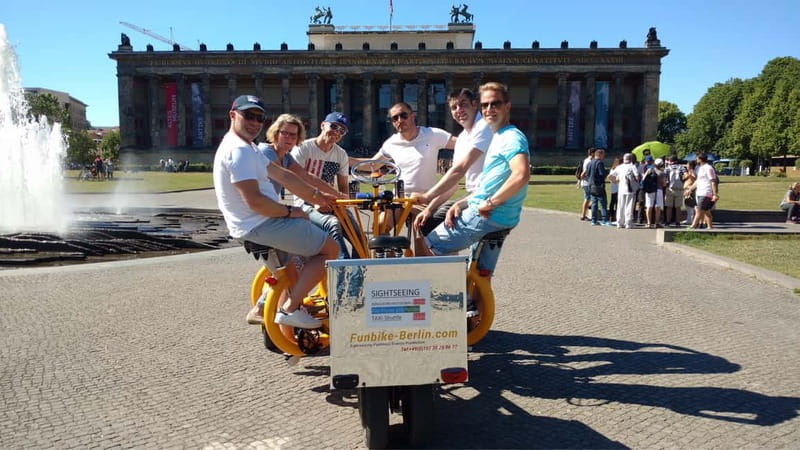 Berlin: Fun Private Guided Sightseeing Tours with Teambikes - Pariser Platz and the Brandenburg Gate