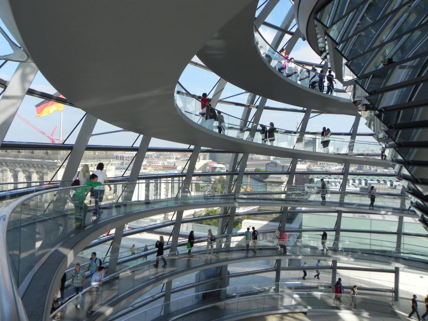Berlin: Government District Tour and Reichstag Dome Visit - Guide quality can shape the whole experience