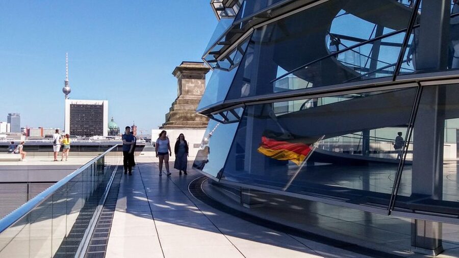 Berlin: Government District Tour and Reichstag Dome Visit - Starting near Pariser Platz and the Brandenburg Gate