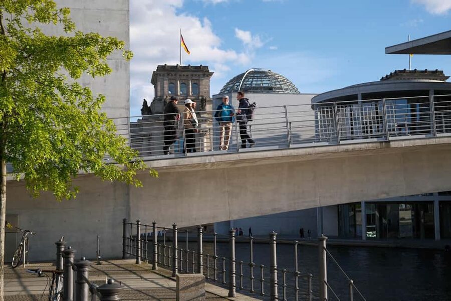 Berlin: Government Quarter Tour and Reichstag Dome Visit - Why the government quarter walk matters