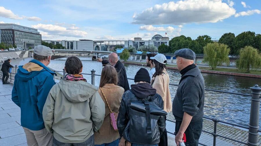 Berlin: Government Quarter Tour and Reichstag Dome Visit - Security and entering the Reichstag