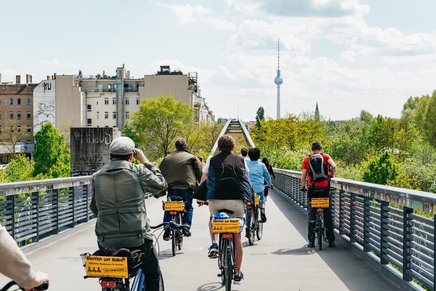 Berlin: Green City Guided Bike Tour - Key points of the Berlin Green City Bike Tour