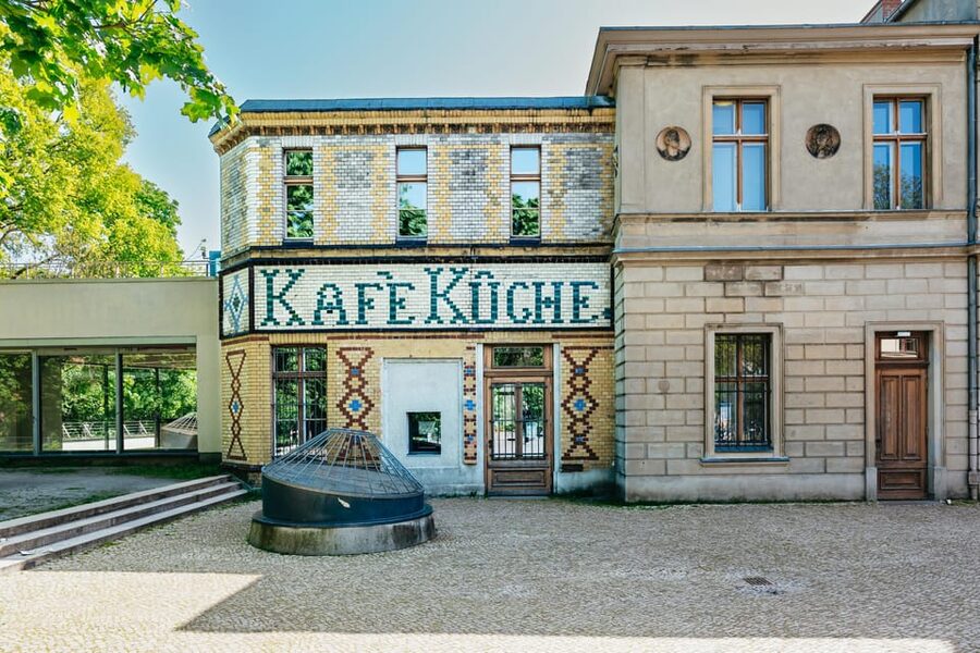 Berlin: Green City Guided Bike Tour - Sustainability, reused factories, and gentrification