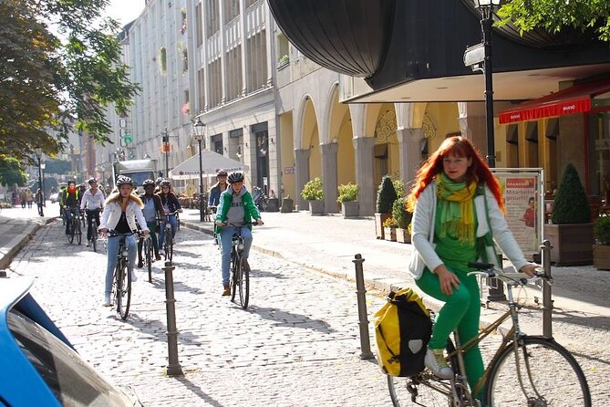 Berlin: Guided Private Bike Tour to Explore the Highlights - Potsdamer Platz and the empty center of Berlin