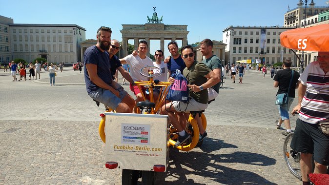 Berlin : Guided Private Sightseeing Tours with Funbikes, Teambikes - Starting at Pariser Platz
