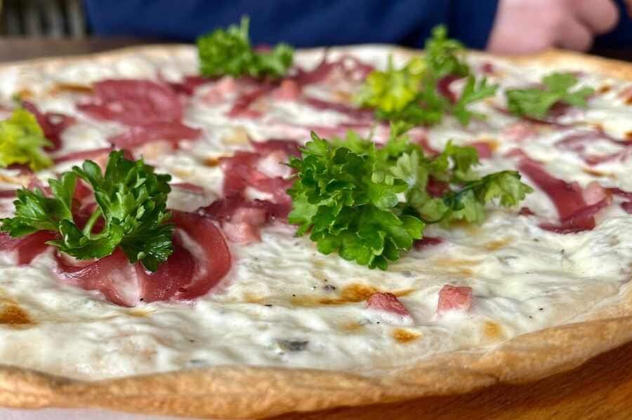 Berlin: Guided Street Food & Cultural Walking Tour - The first bites: flatbreads with German and French influence