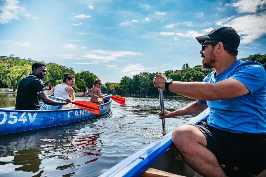 Berlin: Guided Tour by Canoe - Why a canoe is a smart way to see Kreuzberg