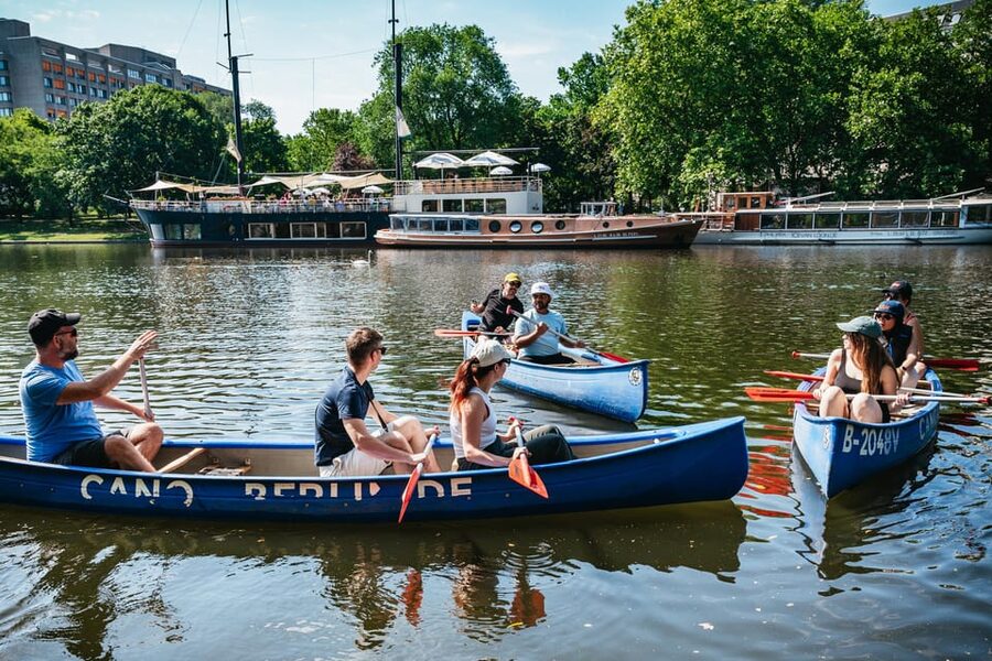 Berlin: Guided Tour by Canoe - What the $44 price gets you
