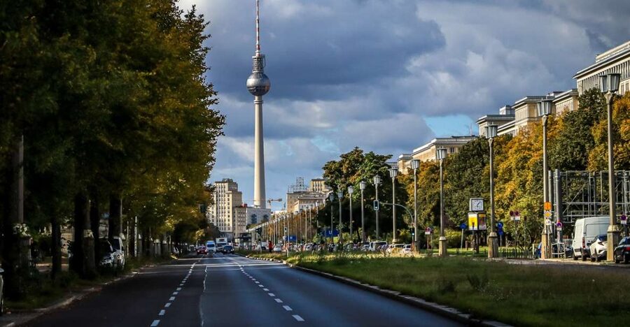 Berlin: Guided Walking Tour in English - Why this route works for a first look at Berlin