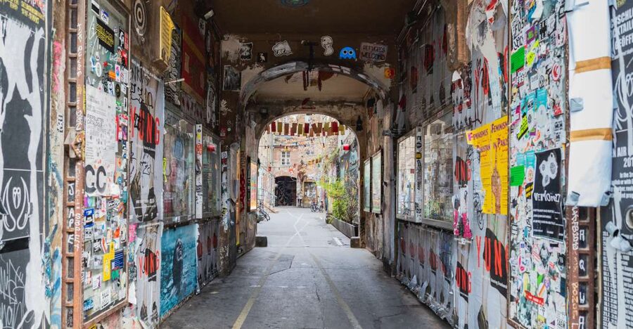 Berlin: Hidden Backyards Guided Walking Tour - Rosenhöfe and the quieter details