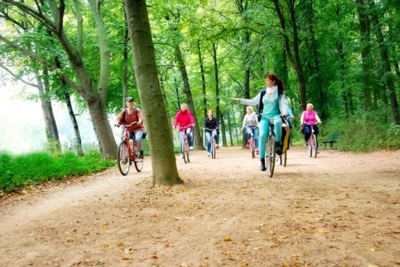Berlin: Highlights Guided Bike Tour - A gentle ride through Mitte and Berlin’s green center
