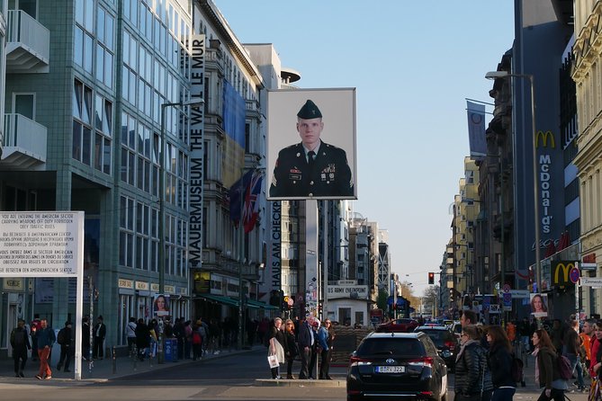 Berlin Highlights Private Guided Walking Tour - The guide makes or breaks the experience