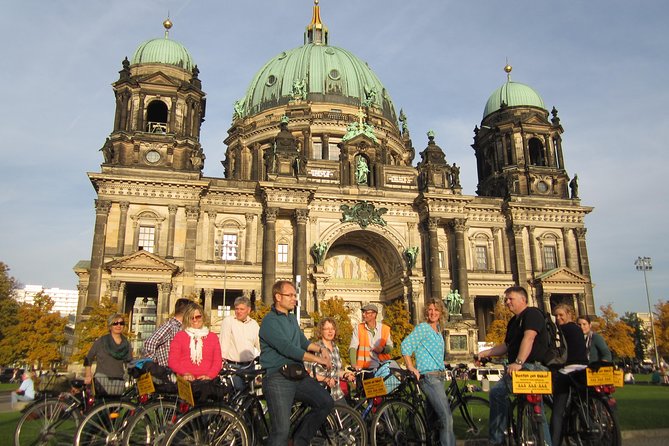 Berlin Highlights Sightseeing Bike Tour in Small Groups - Why a bicycle works so well in Berlin