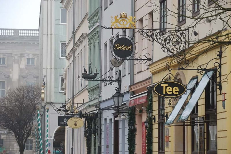 Berlin: Historic Center Walking Tour with a Real Berliner - Key points at a glance