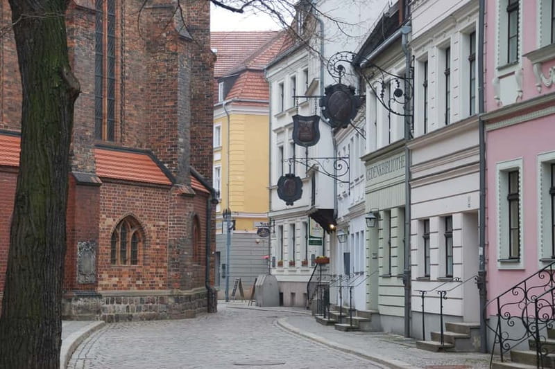 Berlin: Historic Center Walking Tour with a Real Berliner - Starting in Nikolaiviertel and at St. Nicholas’ Church