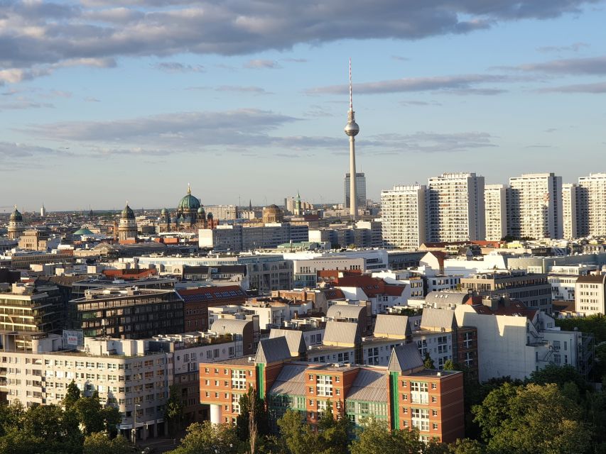 Berlin Historical Highlights Walking Tour - Walking time, weather, and the route’s pace