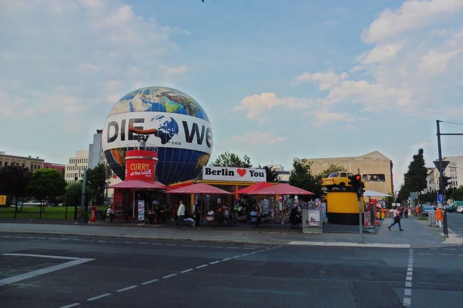 Berlin: Historical Sights & Berlin Wall Tour with a Berliner - Checkpoint Charlie and the 1961 standoff