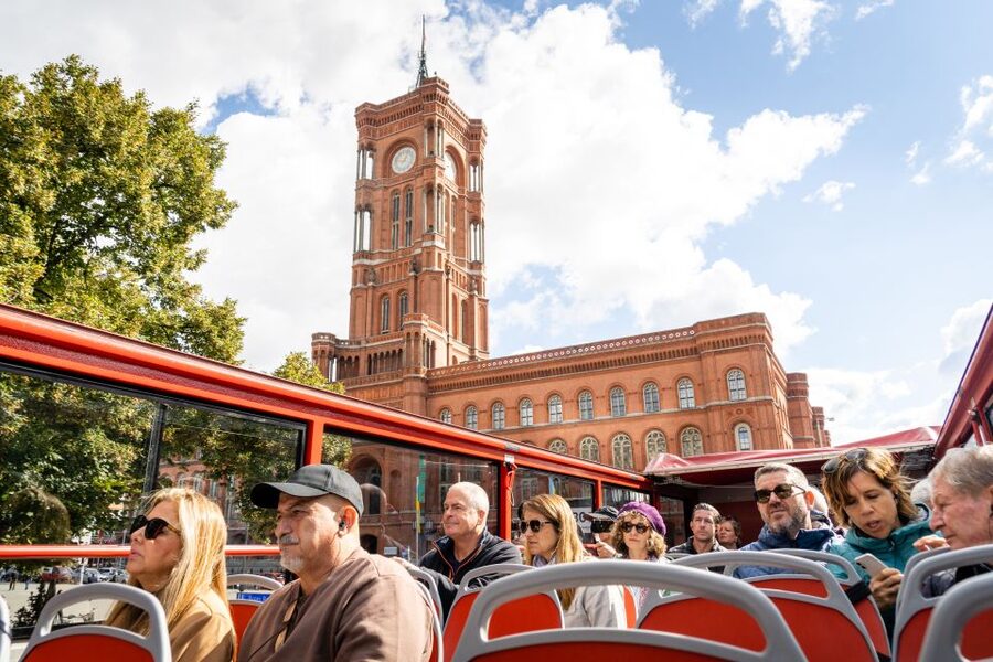 Berlin: Hop-On-Hop-Off Bus with Boat Cruise Option - East Side Gallery and Ostbahnhof