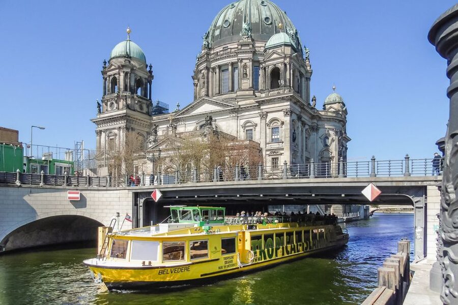 Berlin: Hop-On Hop-Off Sightseeing Bus with Boat Options - Who should choose this Berlin tour?