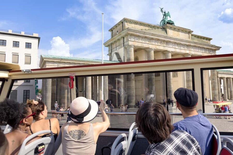 Berlin: Hop-On Hop-Off Sightseeing Bus with Boat Options - How the Berlin bus tour works