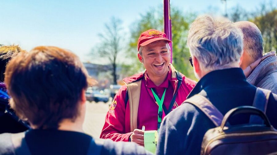 Berlin: Hop-On Hop-Off Sightseeing Bus with Boat Options - Timing, price, and real value