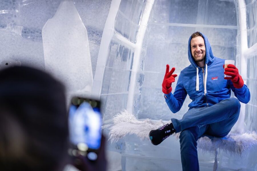 Berlin: Icebar Entrance with Complimentary Drinks - Inside the ice room with two more drinks