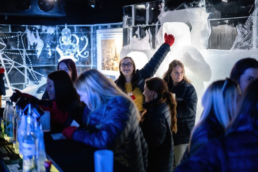 Berlin: Icebar Entrance with Complimentary Drinks - How long you will want to stay