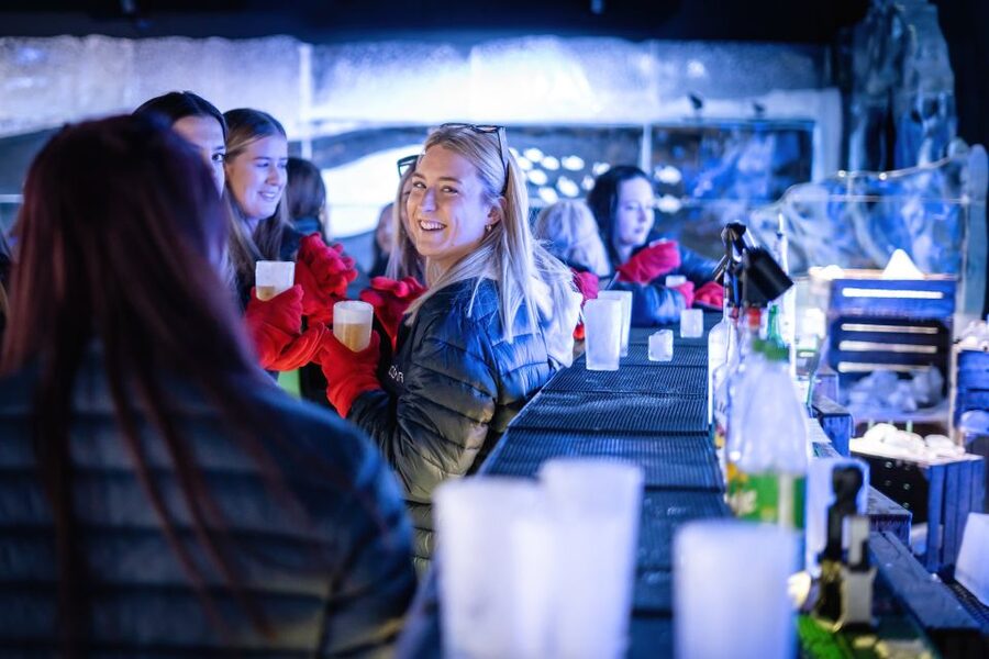 Berlin: Icebar Entrance with Complimentary Drinks - Starting in the warm tavern near Alexanderplatz
