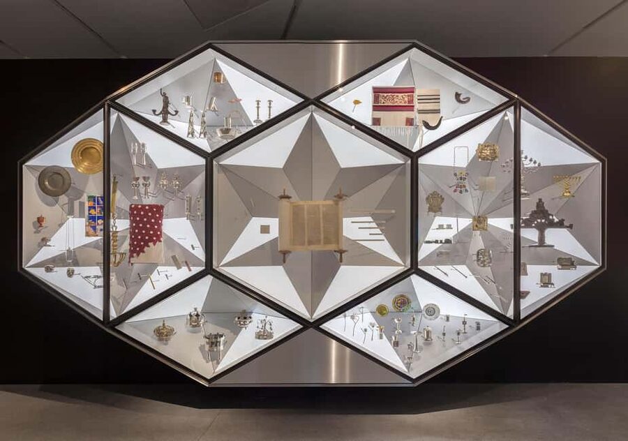 Berlin: Jewish Museum Highlights Tour - Why this 90-minute visit matters