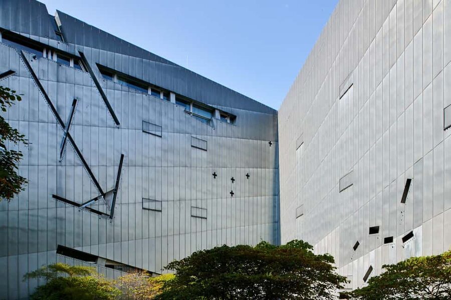 Berlin: Jewish Museum Highlights Tour - Eight rooms that connect history with art