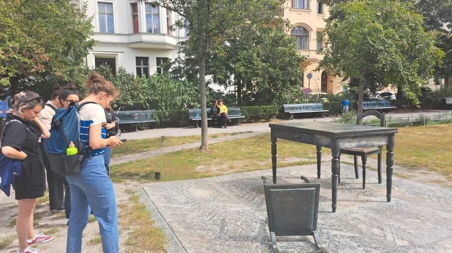 Berlin: Jewish Walking Tour including World War II - The New Synagogue from the outside