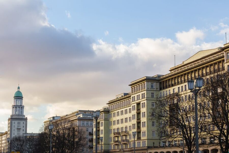 Berlin: Karl-Marx-Allee 2-Hour Tour - Strausberger Platz and the socialist city center